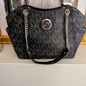 Michael Kors- Jet Set handbag